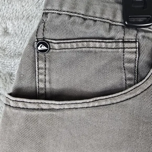 Vintage Quiksilver Denim Cut Off Shorts 36 Grey Y2K Surf Skate Grunge 36x9 - Picture 4 of 11